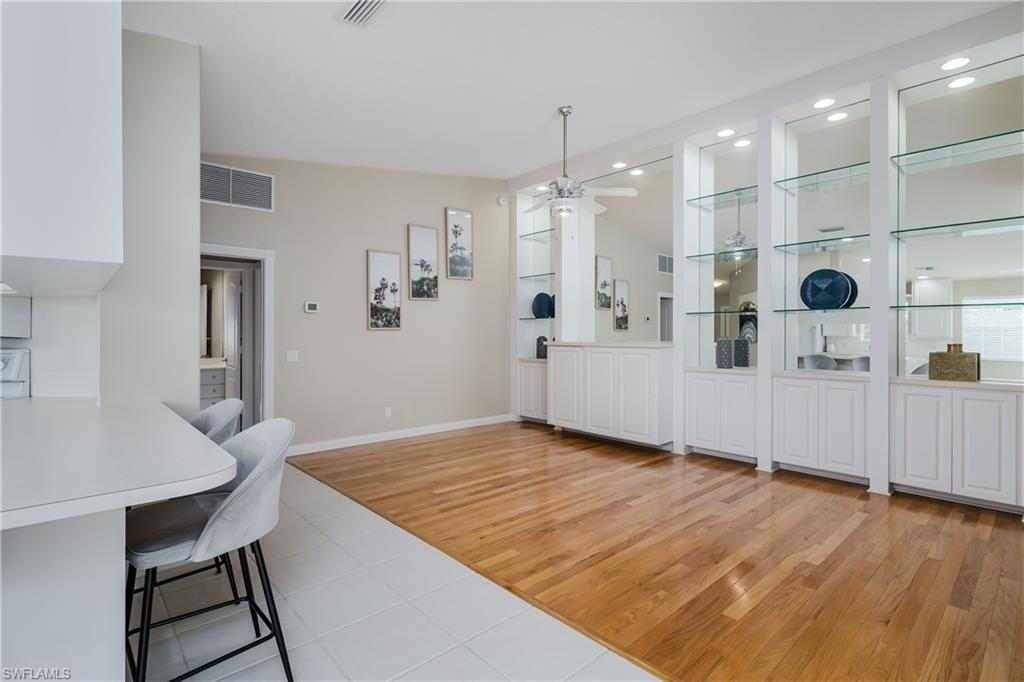 4949 Kingston Way - Photo 4 of 50