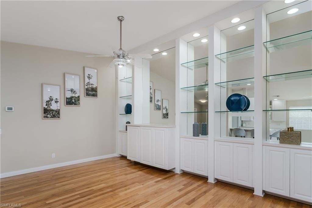 4949 Kingston Way - Photo 6 of 50