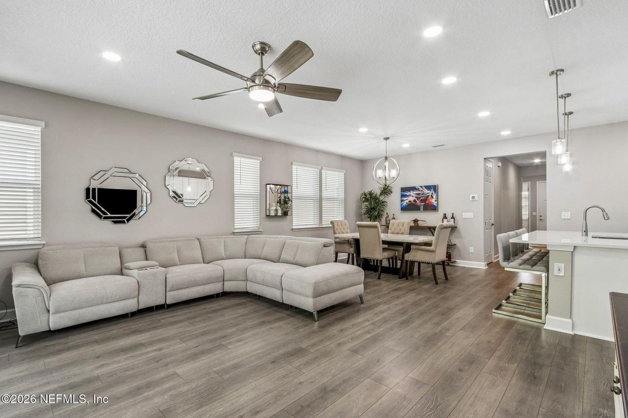 75573 Blackbird Dr - Photo 4 of 42
