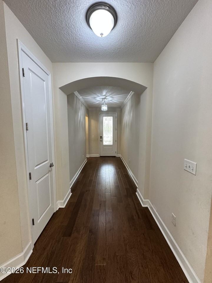247 Paradise Valley Dr - Photo 2 of 36