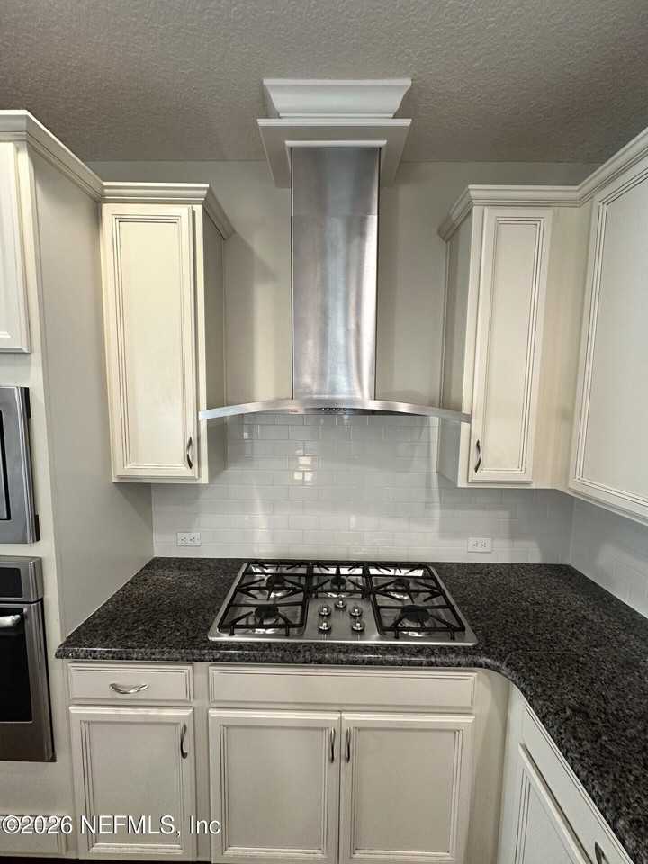 247 Paradise Valley Dr - Photo 4 of 36