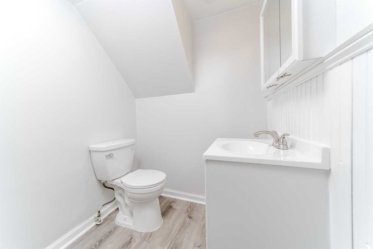824 2nd St #1 - Photo 6 of 27