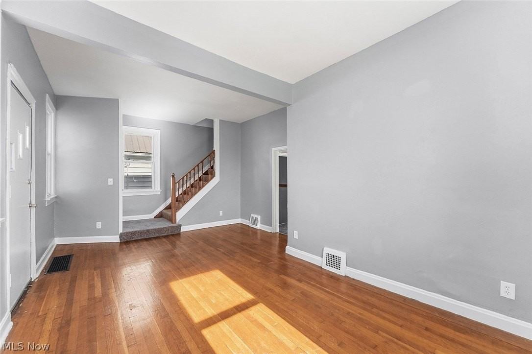 20400 Fuller Ave - Photo 5 of 25