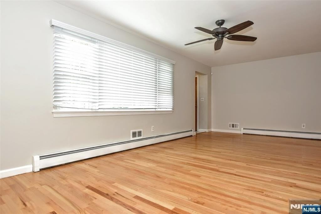 362 Cornell St - Photo 6 of 29