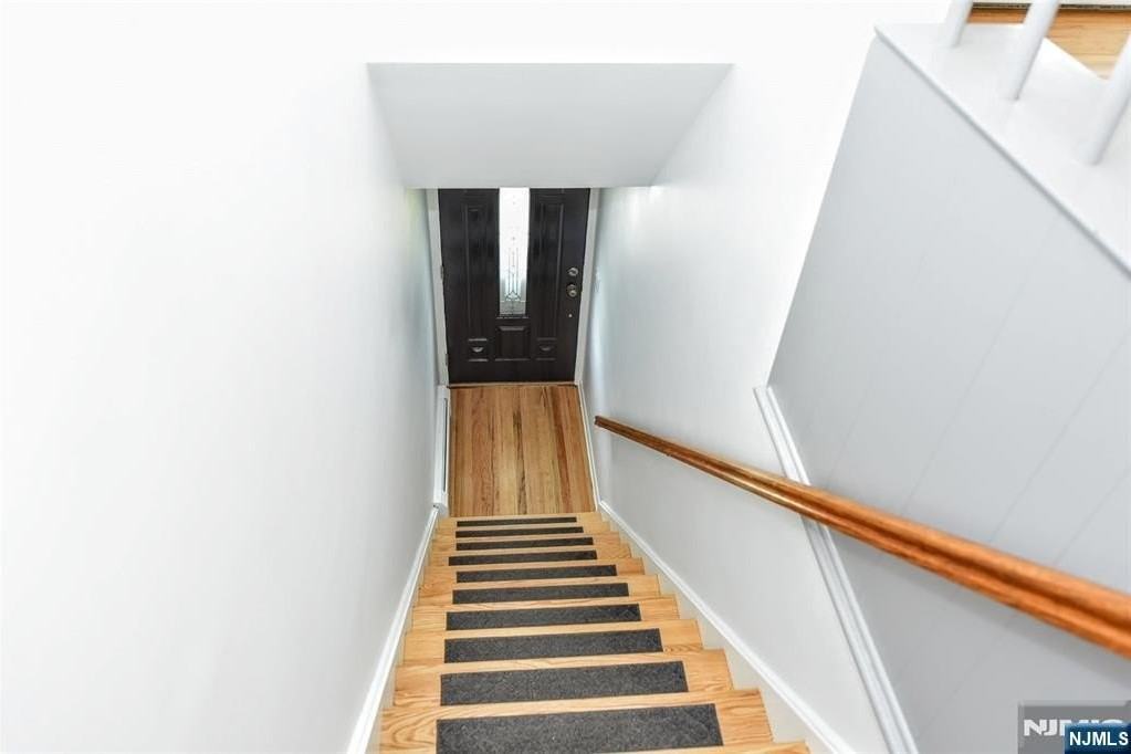 398 Mayer Ct #2 - Photo 3 of 24