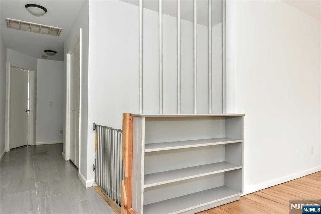 398 Mayer Ct #2 - Photo 4 of 24