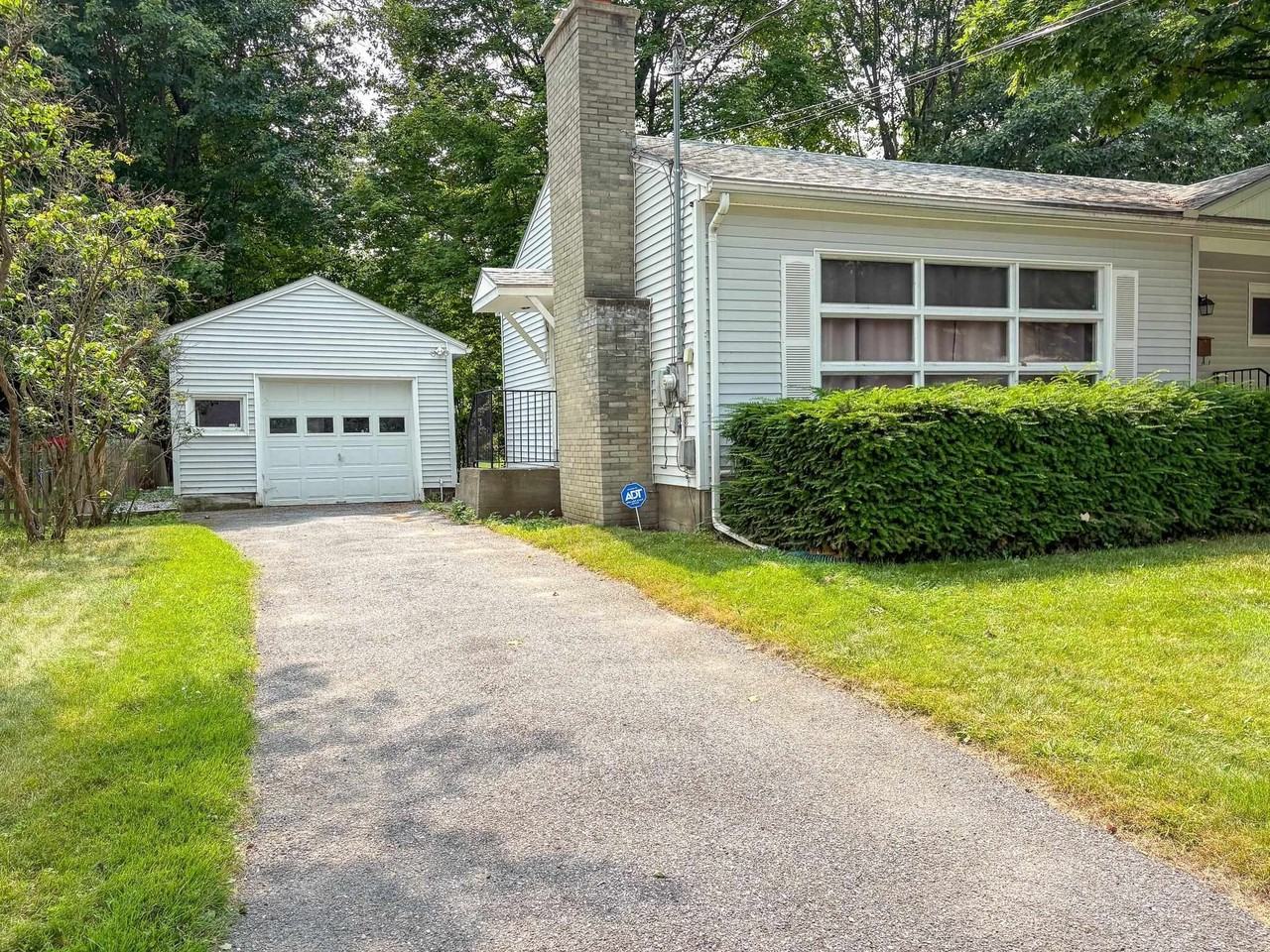 38 Marshall Dr - Photo 4 of 49