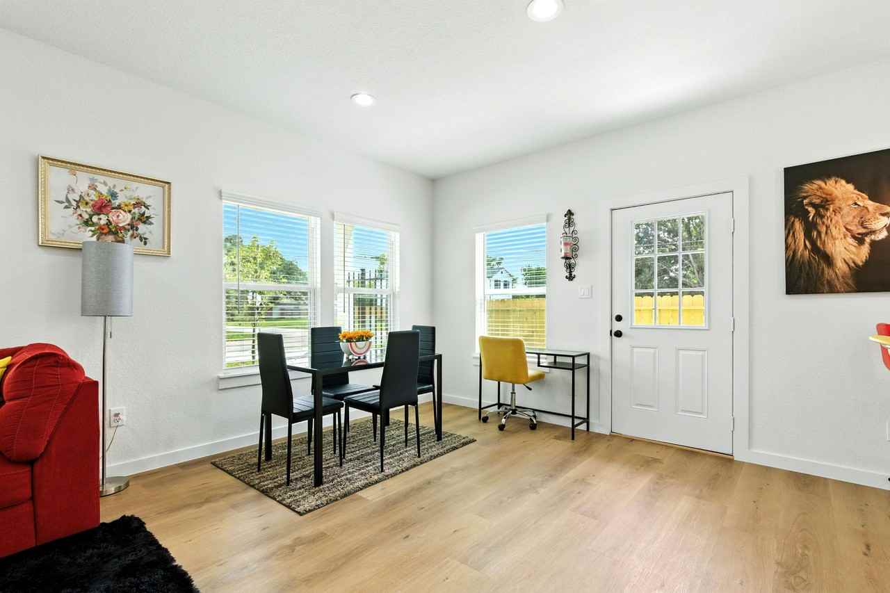 Bacher St - Photo 4 of 18