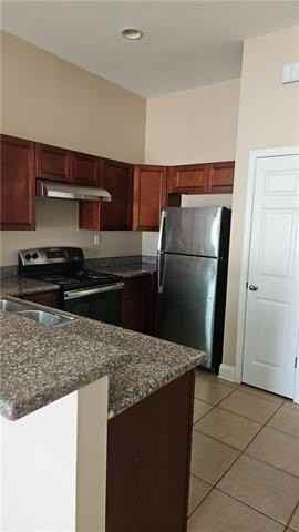 4235 Hollygrove St - Photo 3 of 9