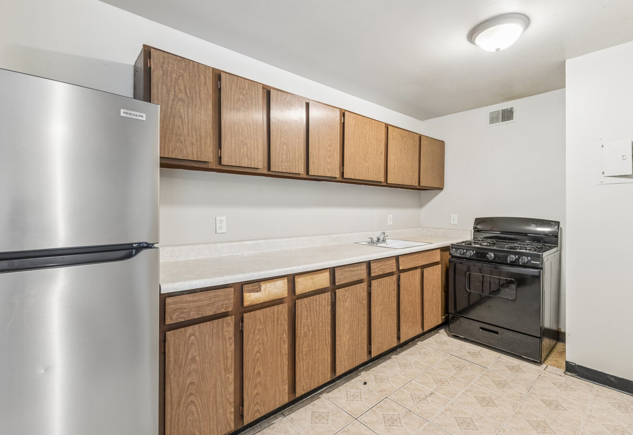 404 Homes - Photo 2 of 35
