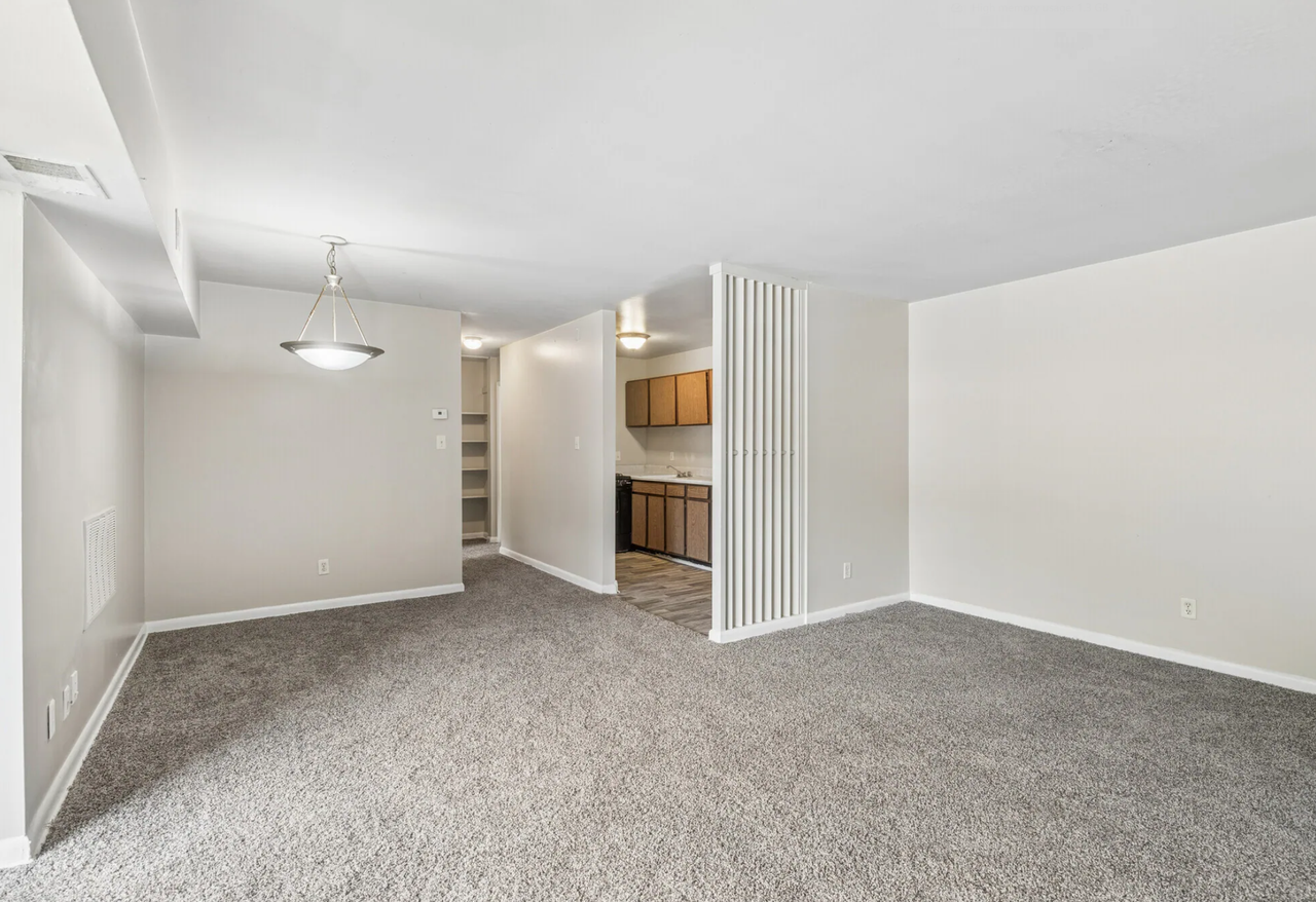 404 Homes - Photo 6 of 35