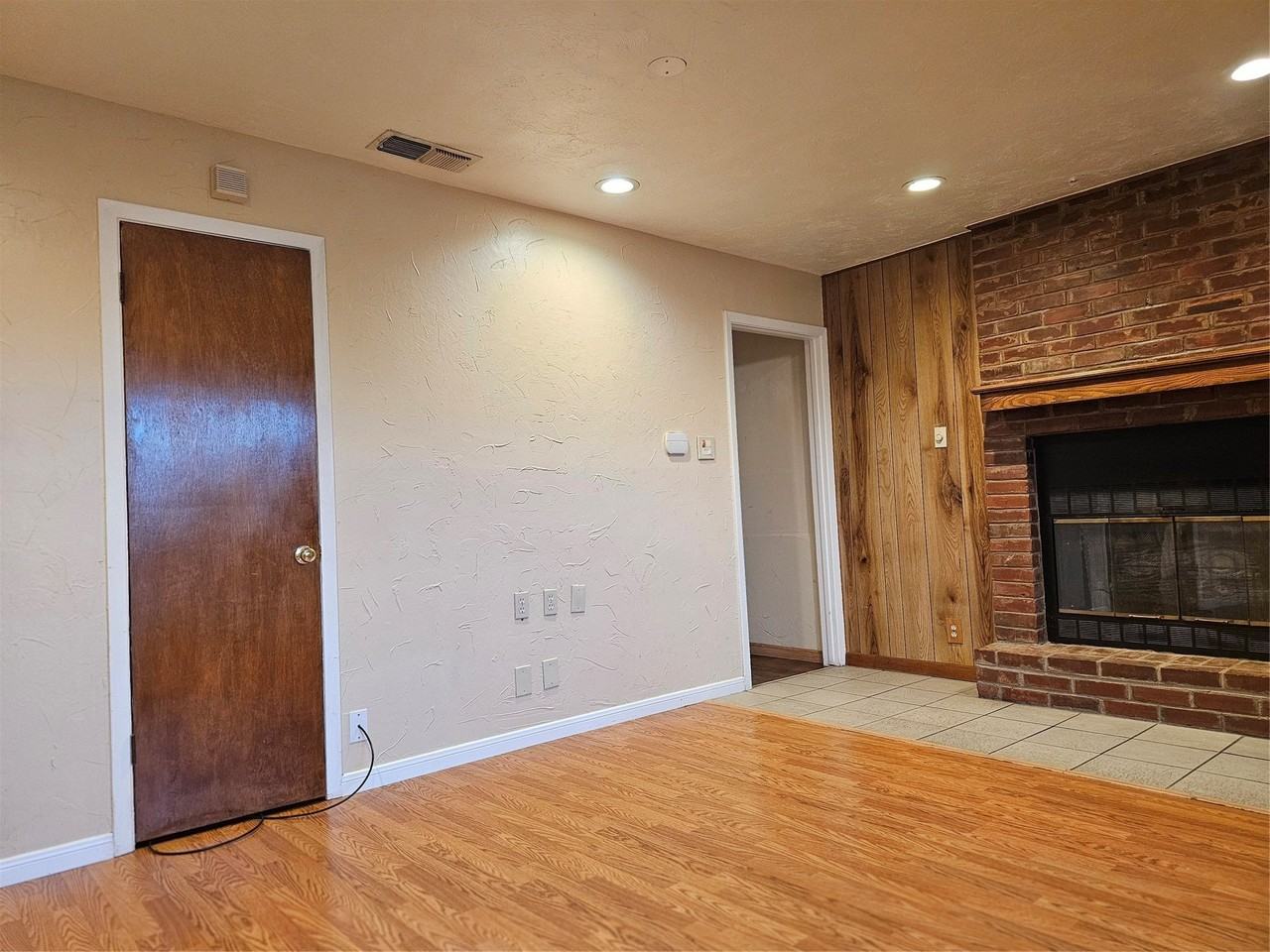 237 N Murphy Rd - Photo 6 of 31