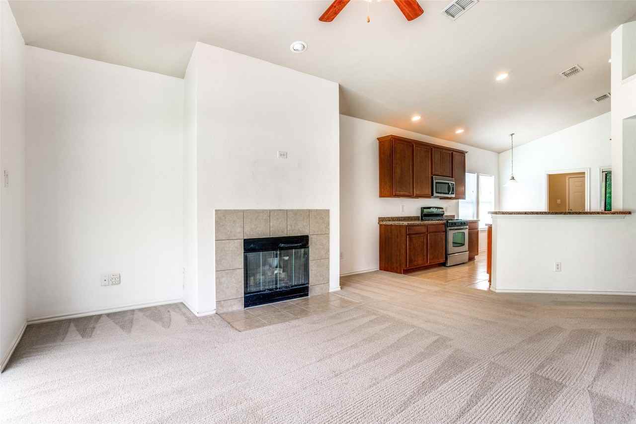 7404 Ryan Ct - Photo 7 of 25