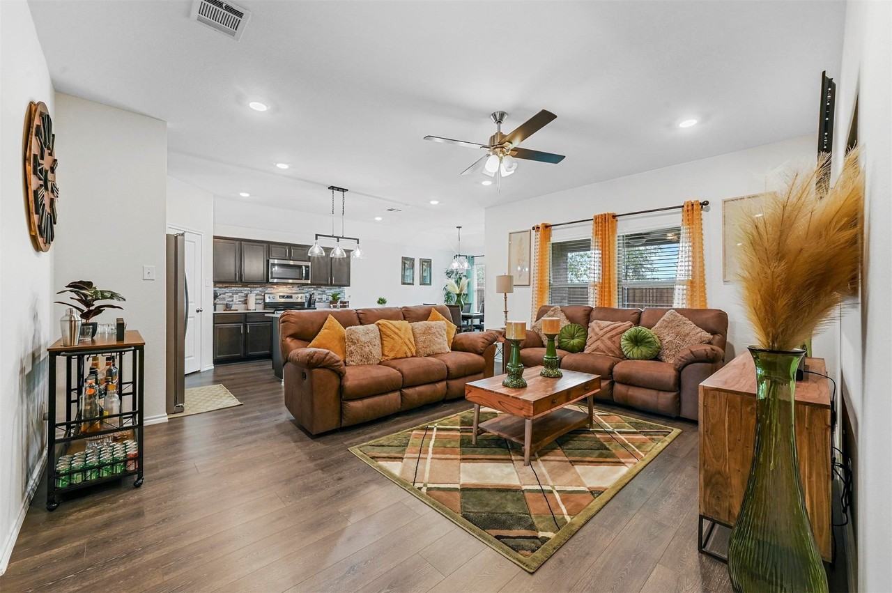 3313 Waldrop Dr - Photo 3 of 27