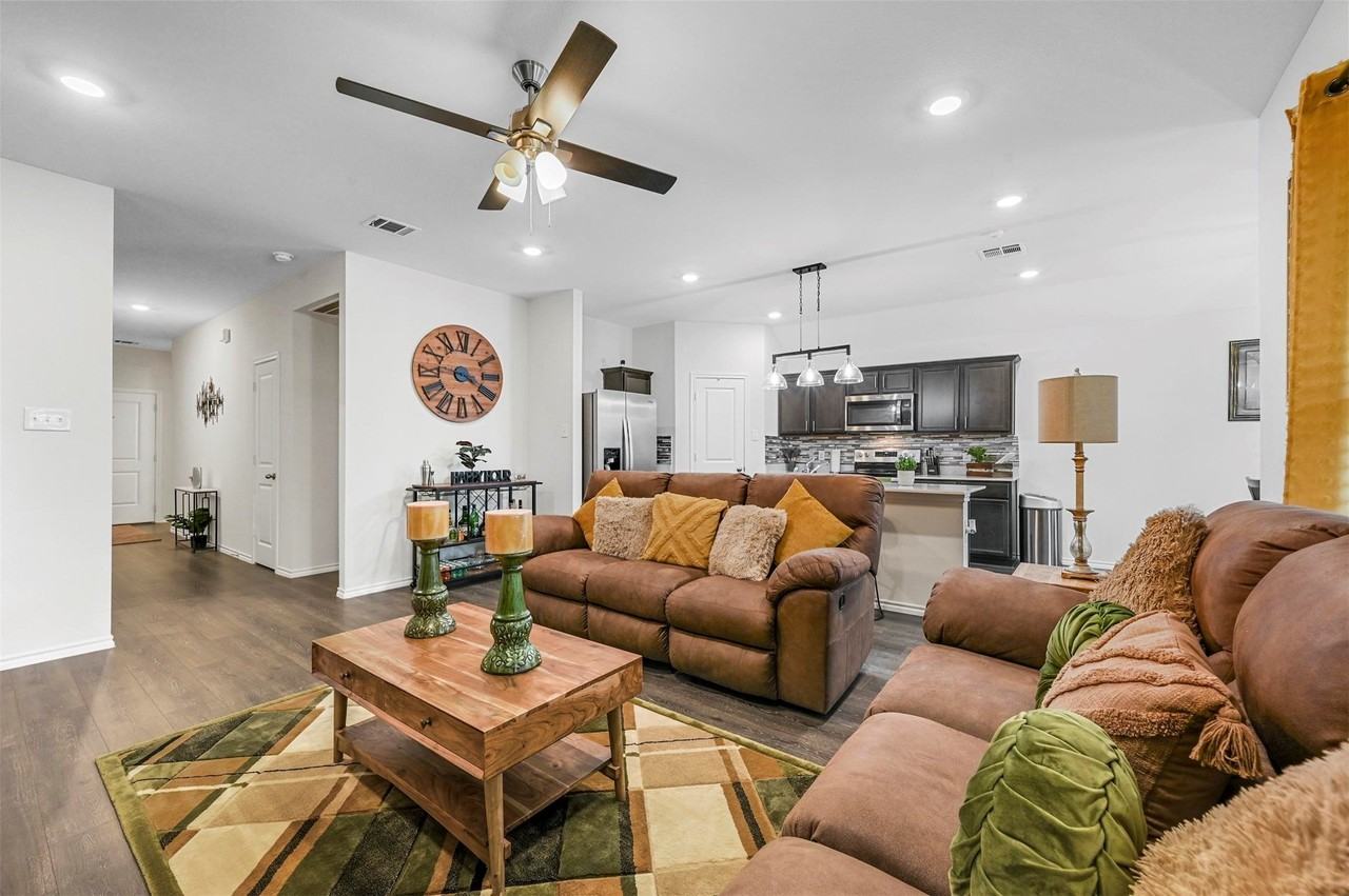3313 Waldrop Dr - Photo 4 of 27