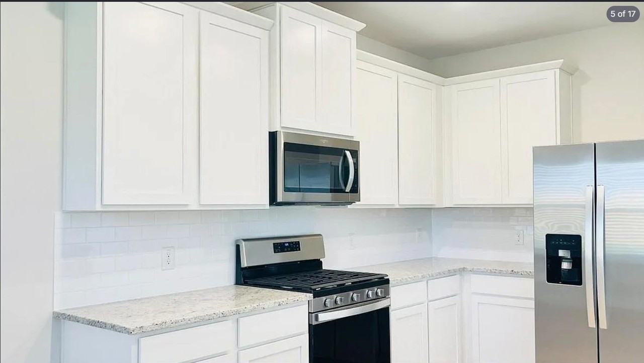 1323 Windermere Way - Photo 5 of 17