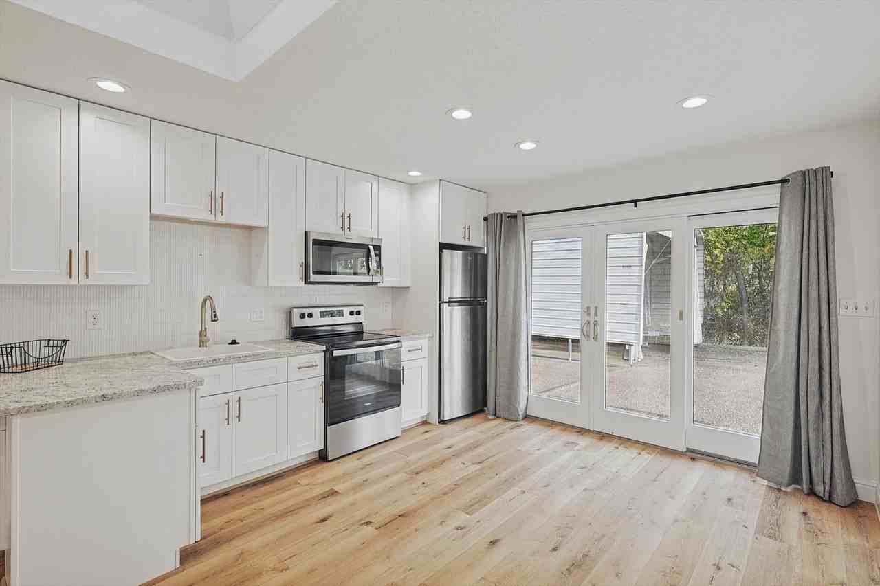 26 Horseshoe Dr - Photo 6 of 19