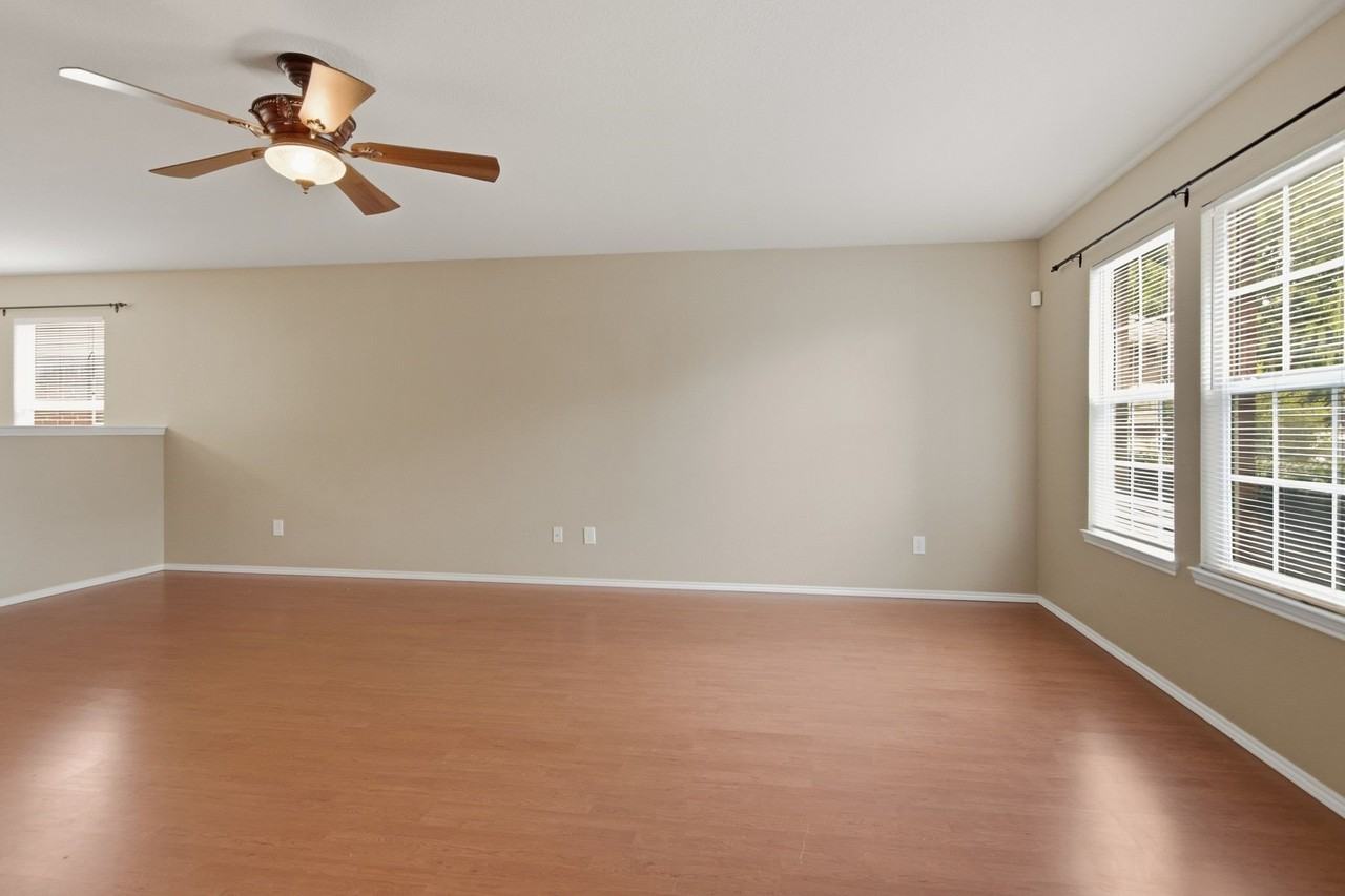 12720 Foxpaw Trl - Photo 3 of 32