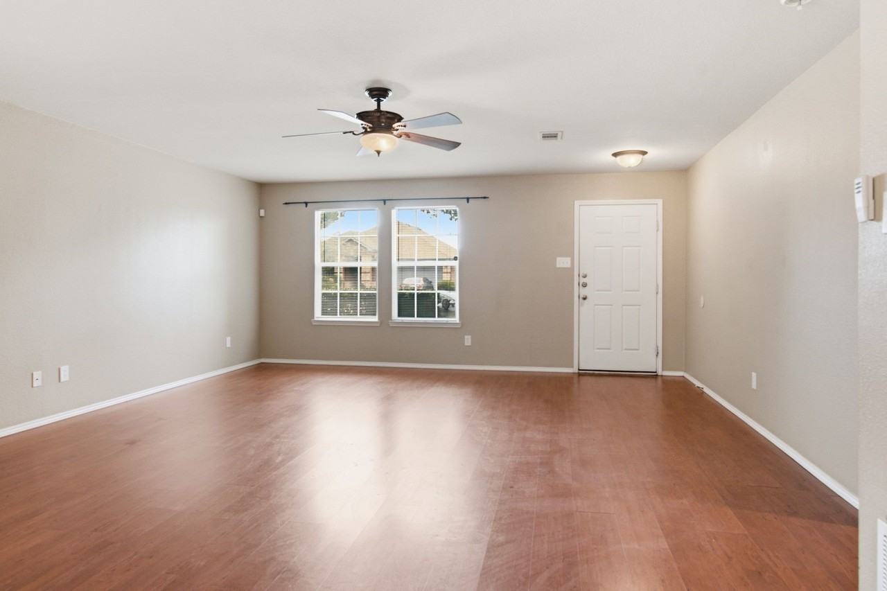 12720 Foxpaw Trl - Photo 5 of 32