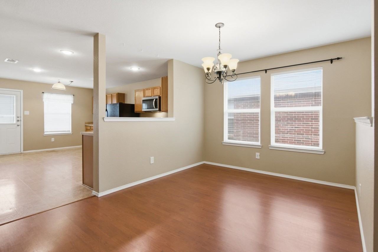 12720 Foxpaw Trl - Photo 6 of 32