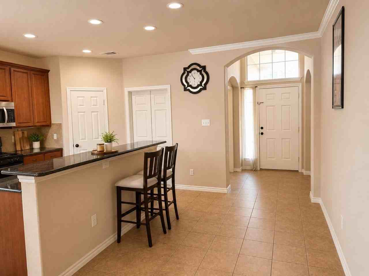 2441 Loreto Dr - Photo 2 of 16