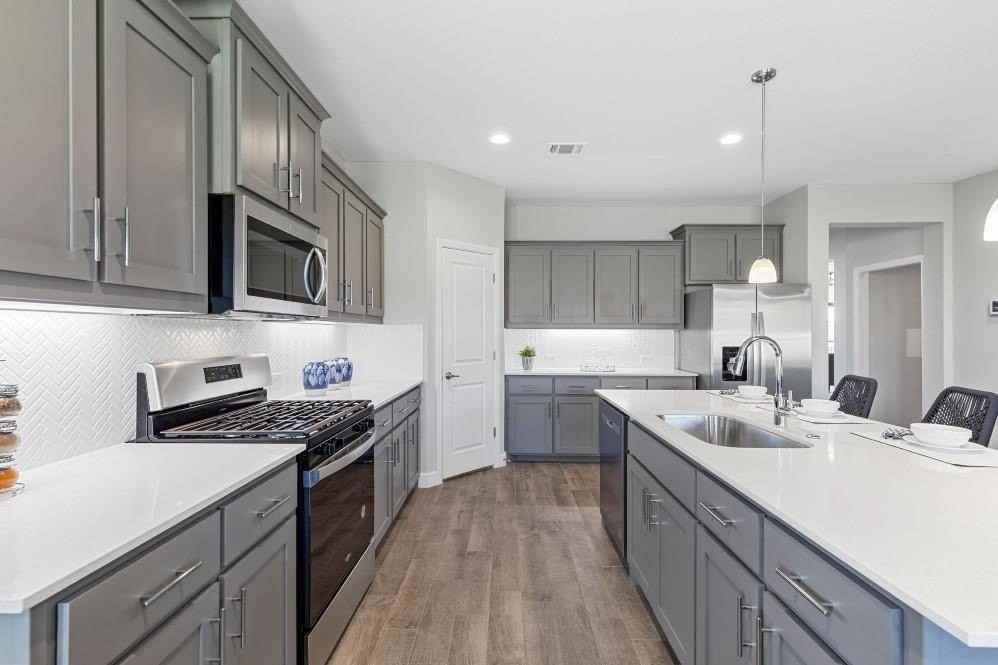 14540 Caelum Dr - Photo 2 of 31