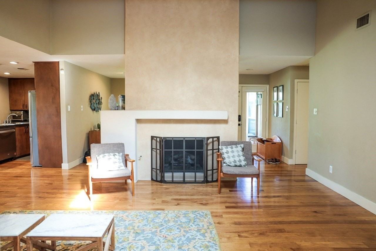 2937 Forest Hills Ln - Photo 7 of 36