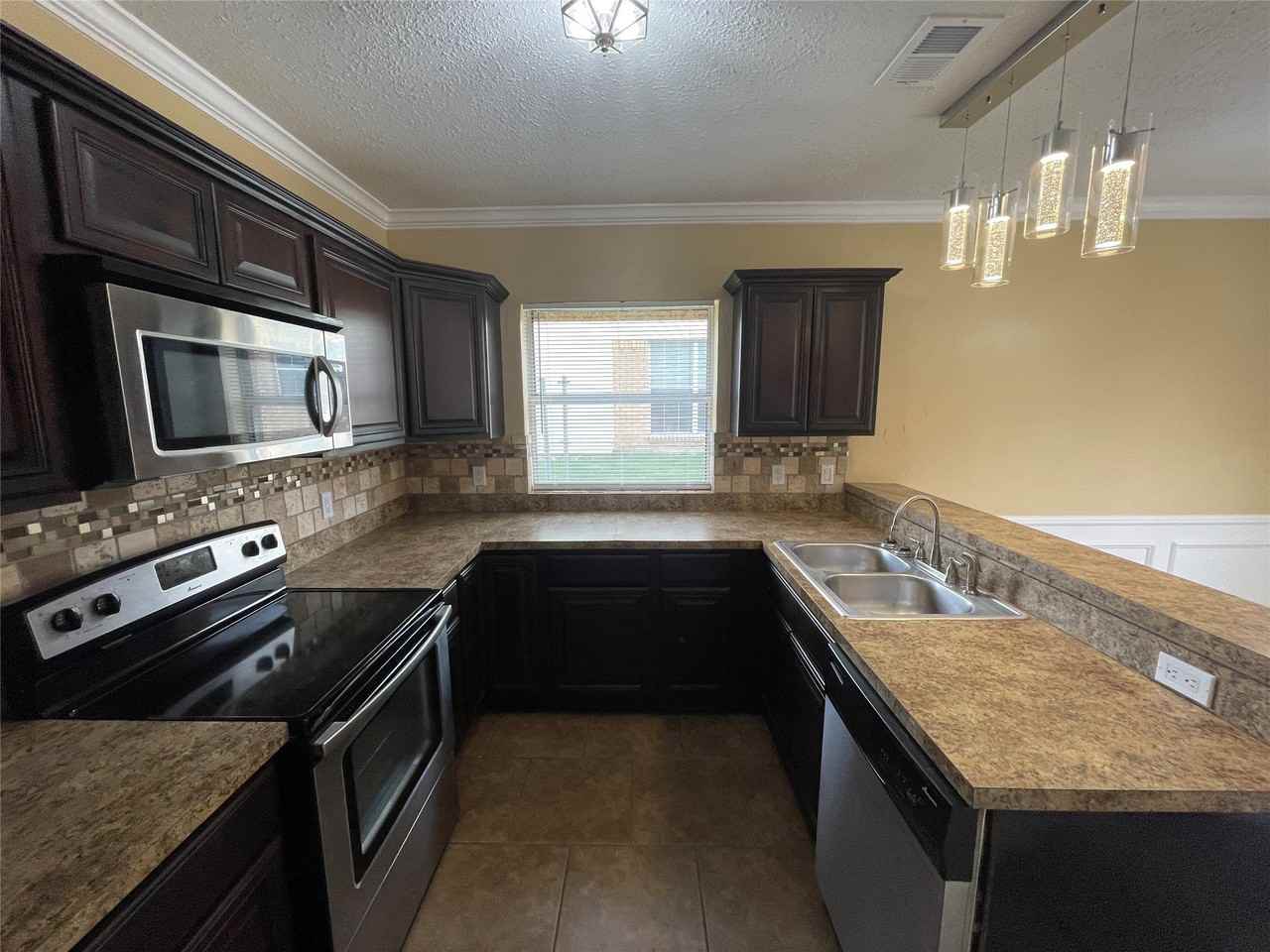 2224 Forestbrook Dr - Photo 5 of 8