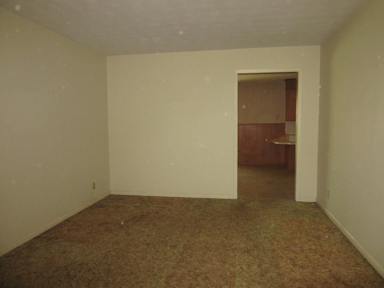 3833 N 10th St - Photo 4 of 16