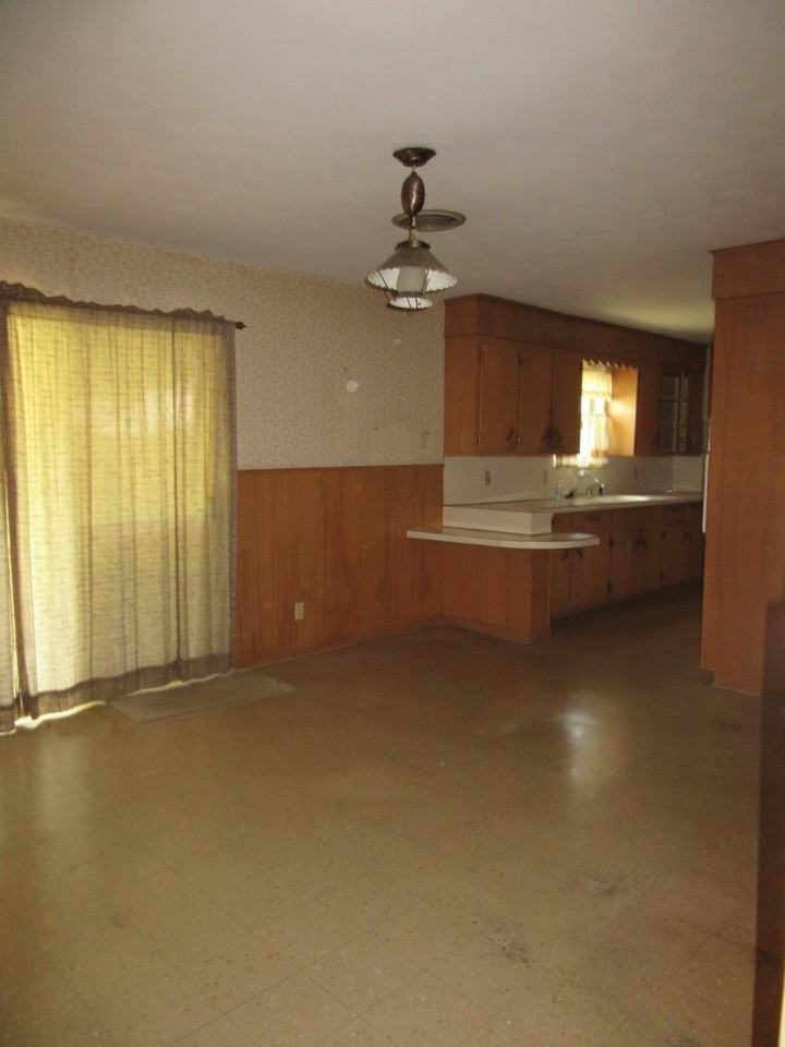 3833 N 10th St - Photo 6 of 16