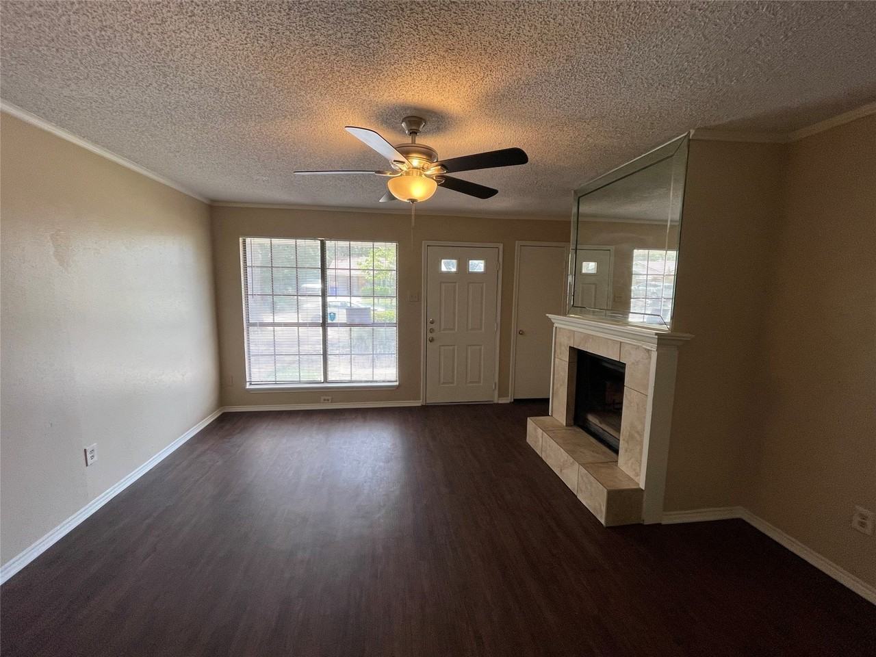 4705 Kristie Dr - Photo 2 of 9