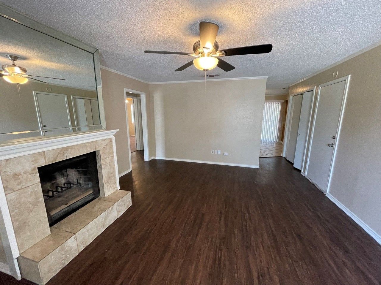 4705 Kristie Dr - Photo 3 of 9