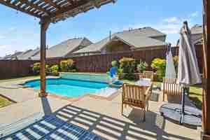 featured image of 3323 Royal Ridge Dr