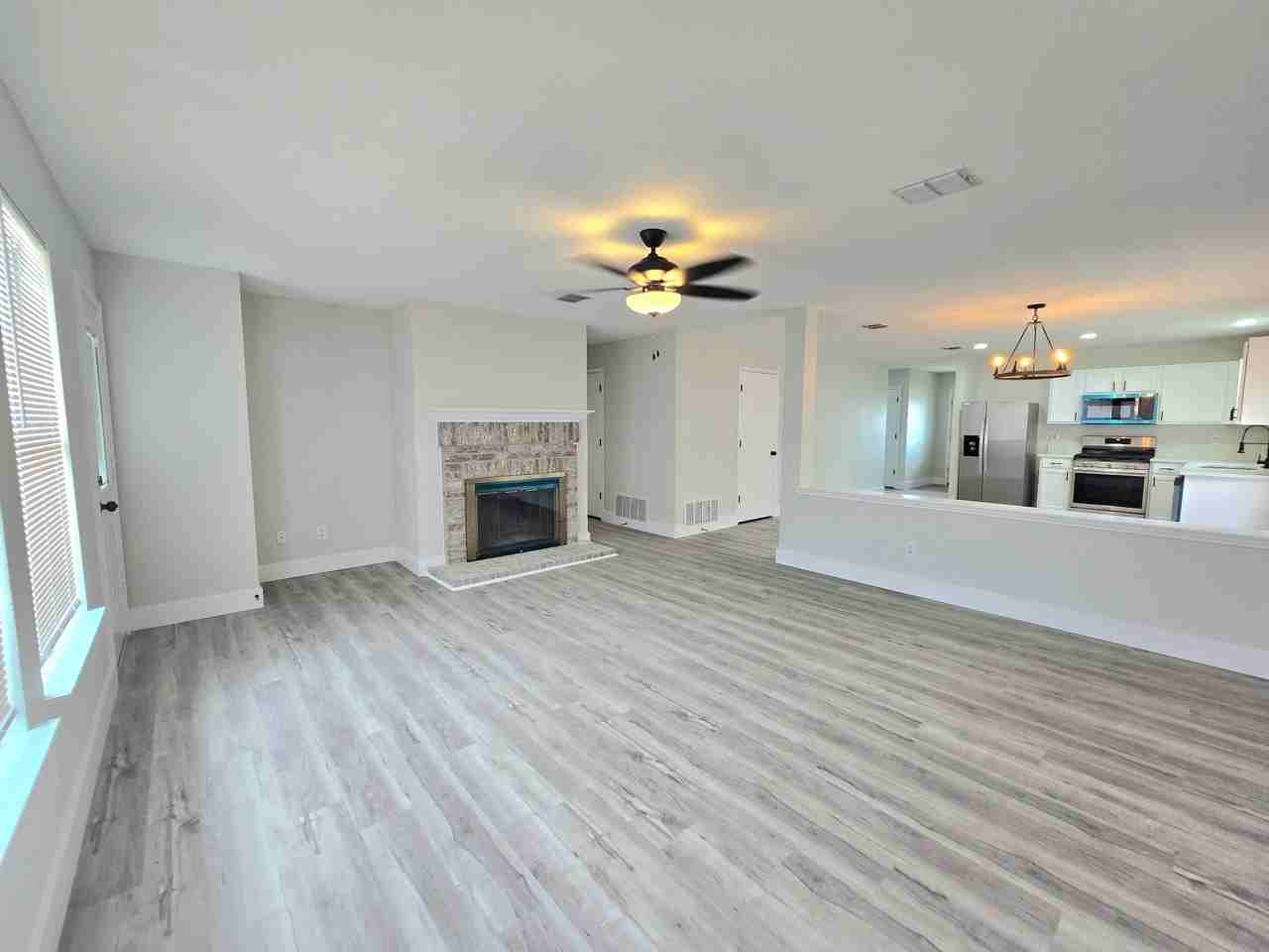2467 Mallory Ln - Photo 7 of 15