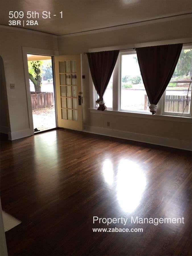 509 5th St #1 - Photo 2 of 12