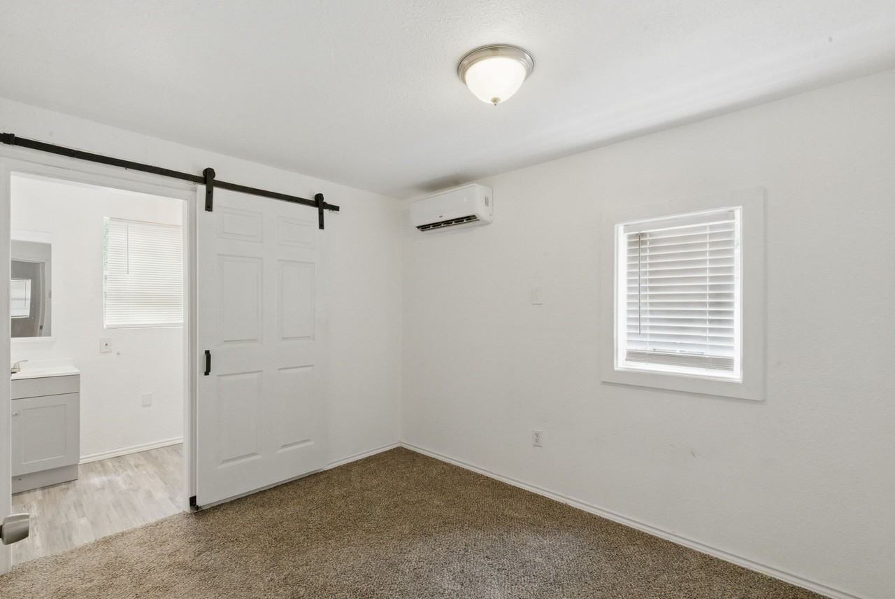 1437 Forrest Trl - Photo 7 of 36