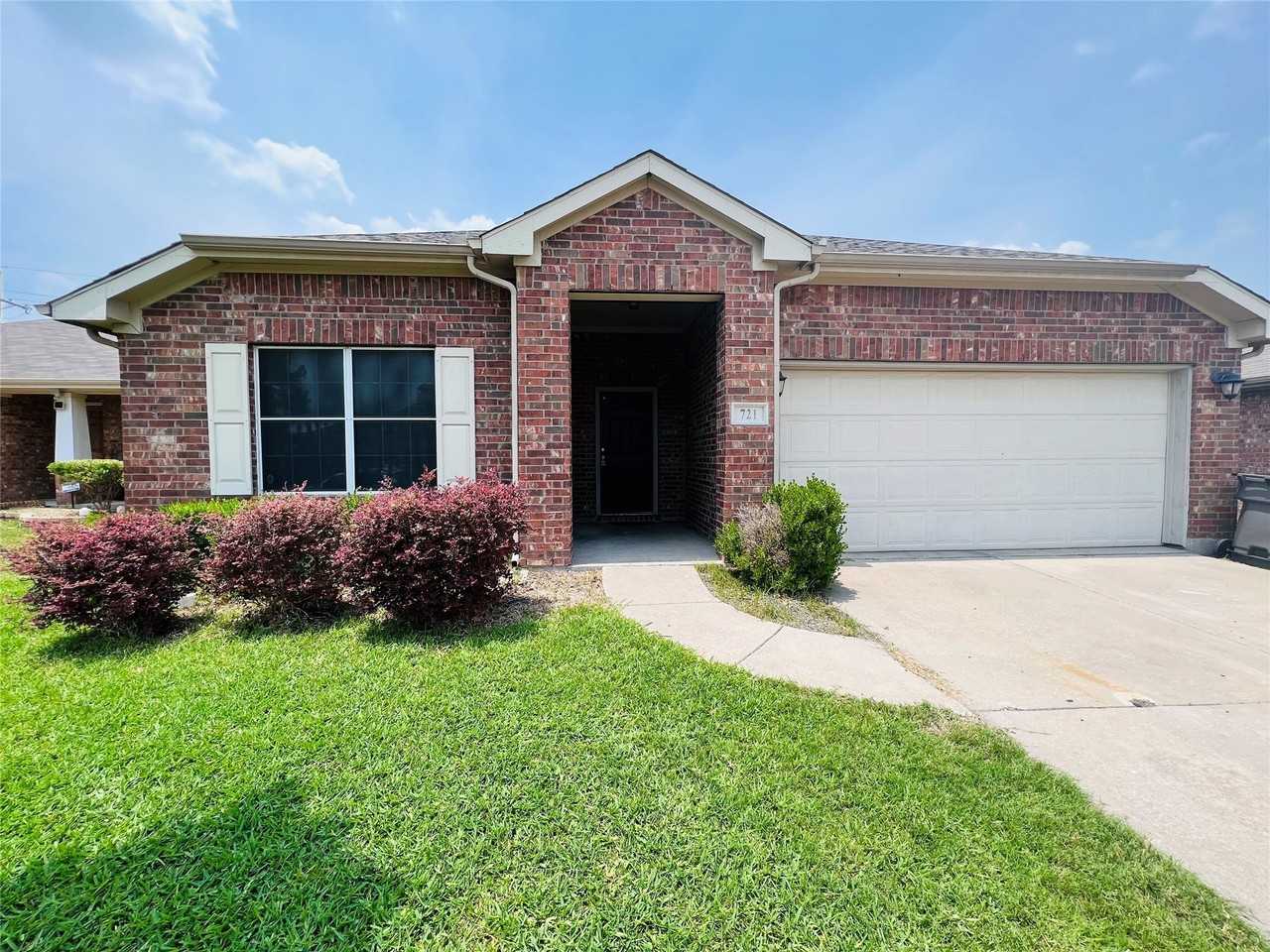 721 Cedar Cove Dr - Photo 3 of 22