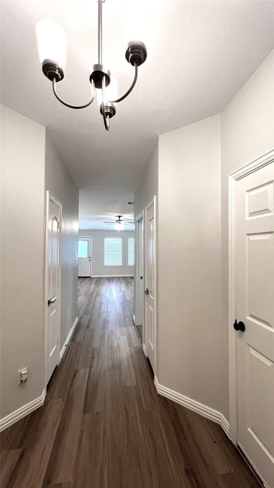 721 Cedar Cove Dr - Photo 4 of 22