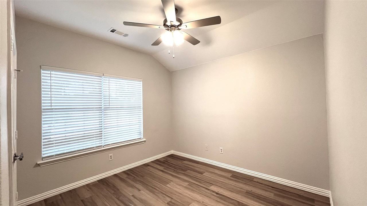 721 Cedar Cove Dr - Photo 6 of 22
