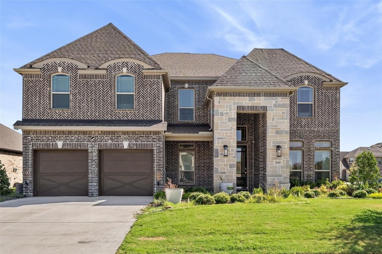 1519 Nighthawk Ln - Photo 2 of 31