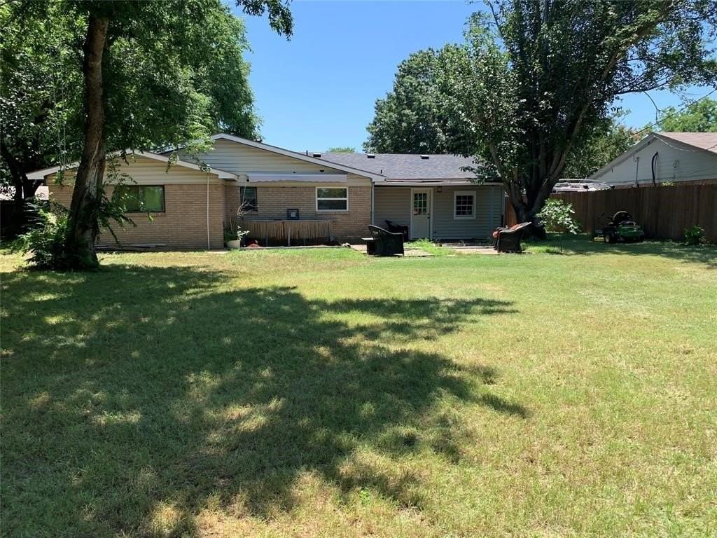 114 Barbara Way - Photo 4 of 7