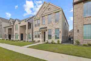 featured image of 1536 Lake District Dr