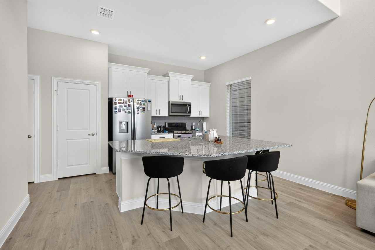 1536 Lake District Dr - Photo 4 of 21