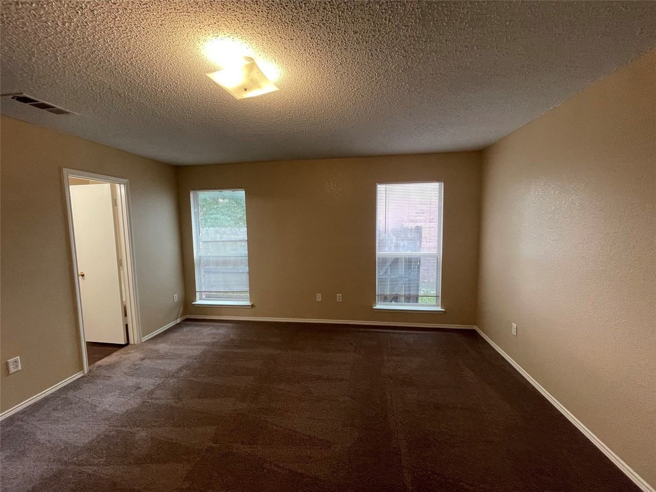 3316 Knoll Trl - Photo 6 of 12