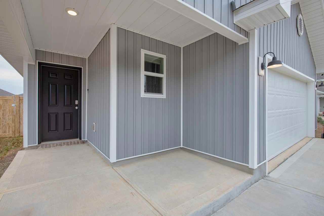 5466 Peach Dr - Photo 2 of 28