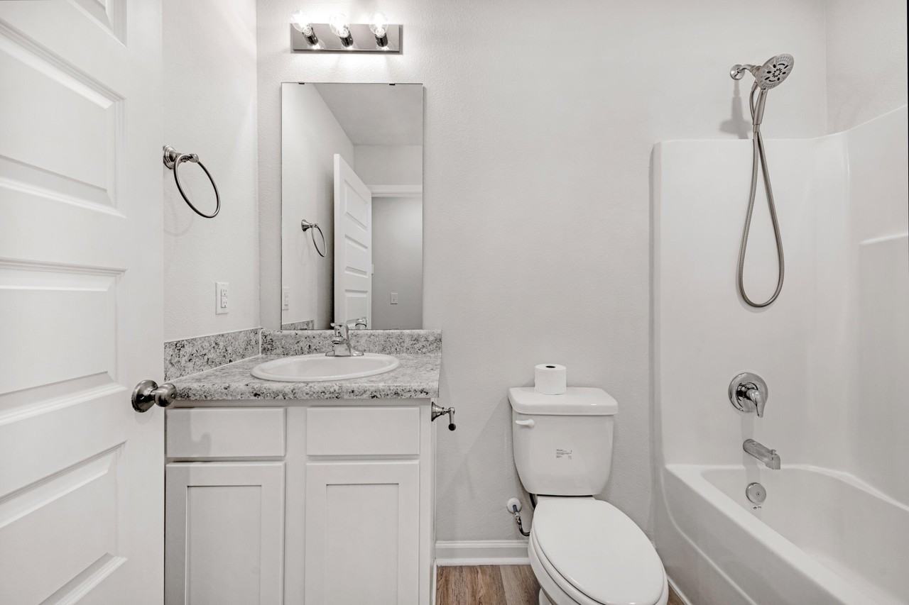 5466 Peach Dr - Photo 5 of 28