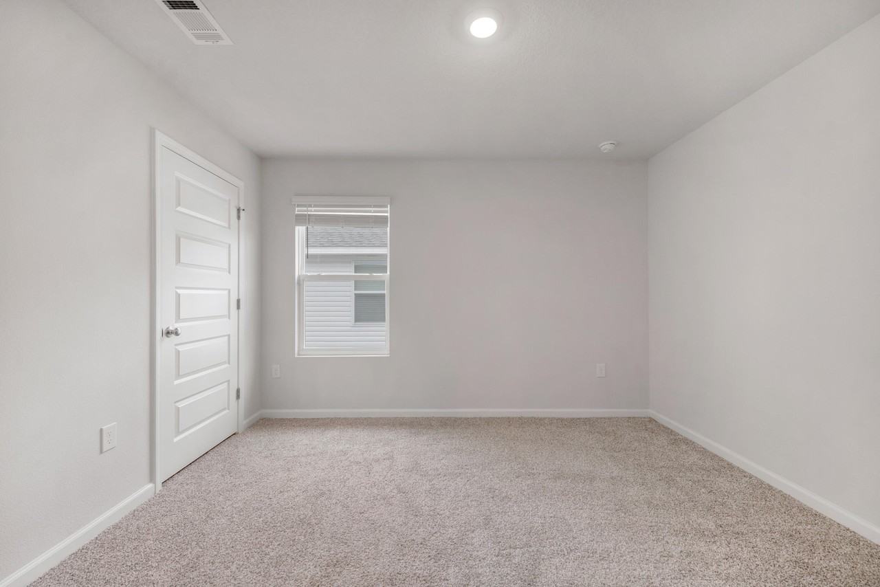 5466 Peach Dr - Photo 6 of 28