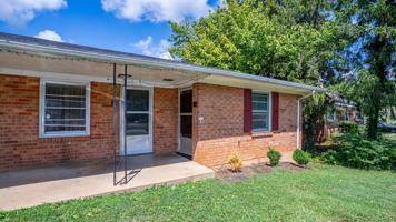 featured image of 1300 Lola Ave