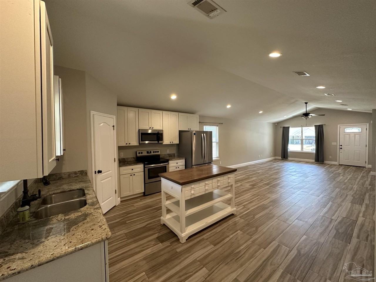 3012 N 25th Ave - Photo 5 of 13