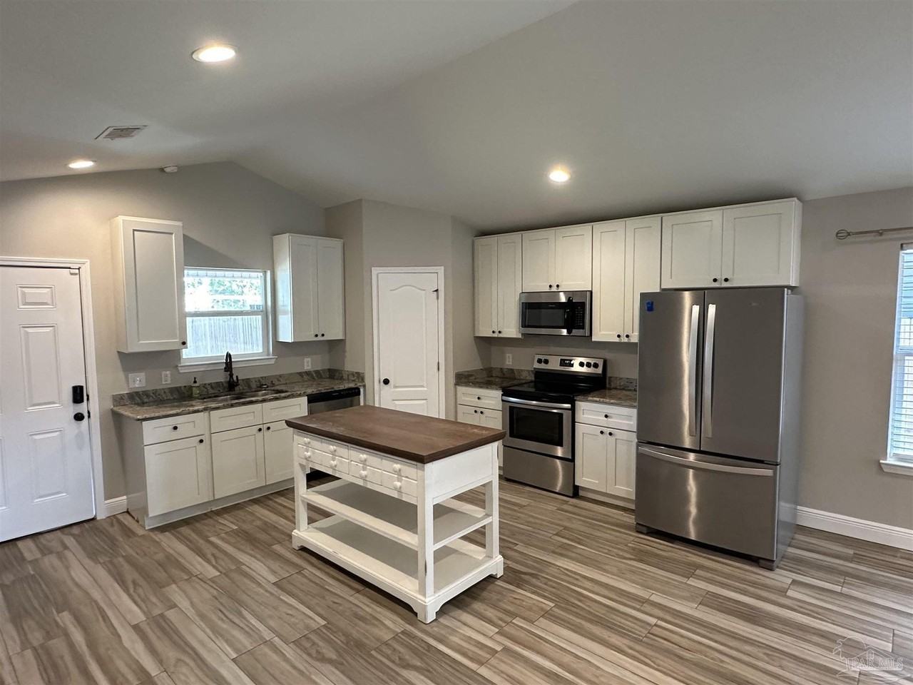 3012 N 25th Ave - Photo 6 of 13